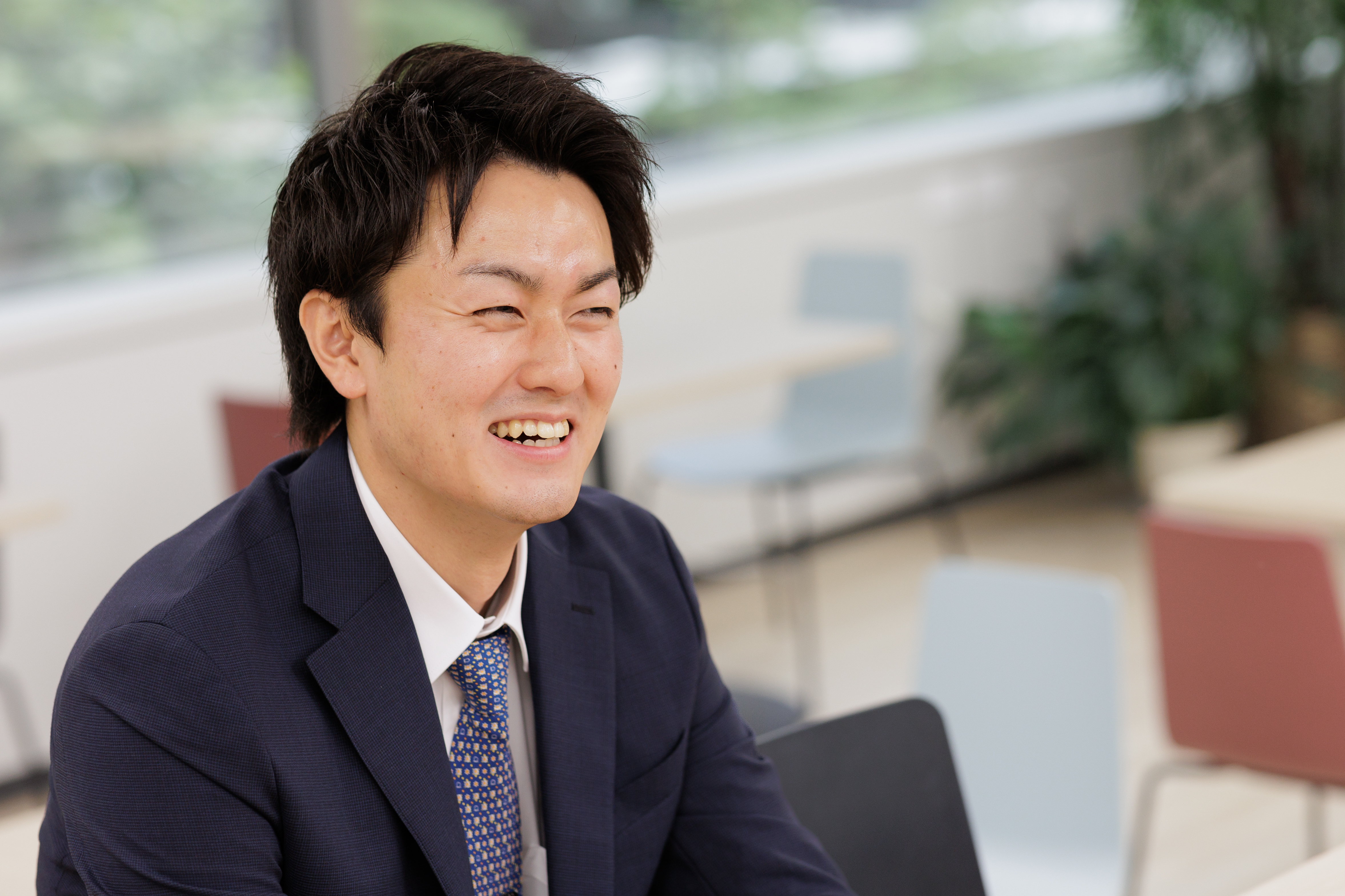 撮影協力者のリラックスした写真
