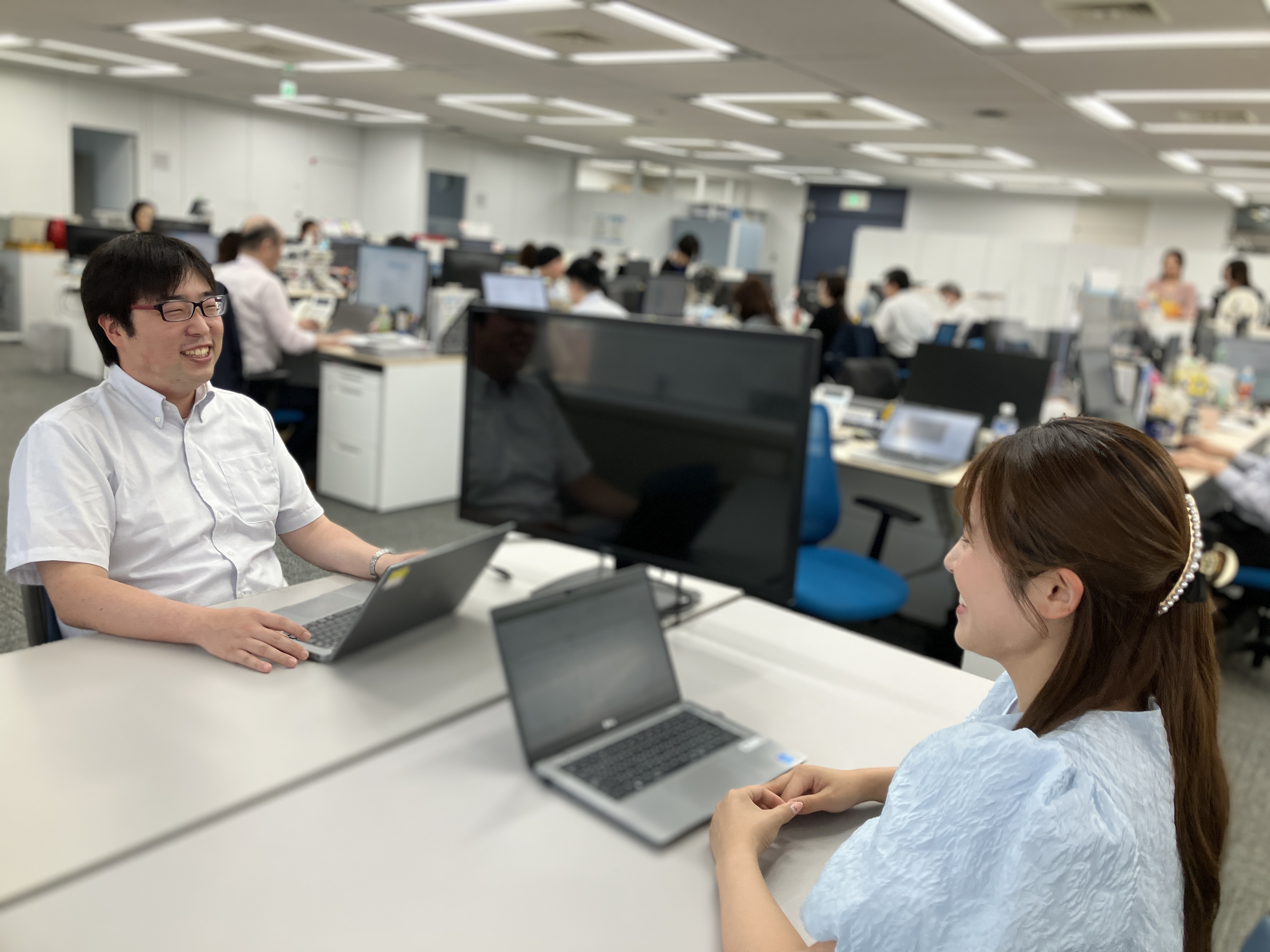 どのような雰囲気でお仕事されていますか？